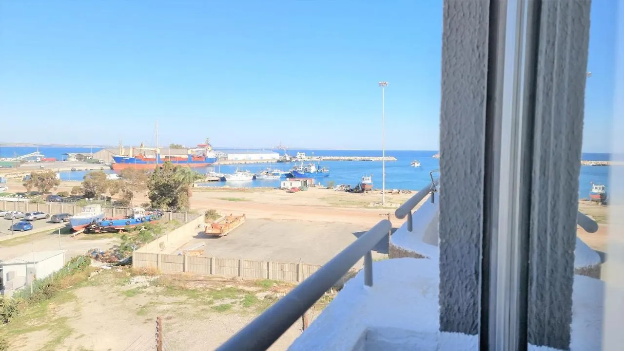 Apartment With 360° Balcony And Direct Sea And Harbour View! Larnaca 0*,